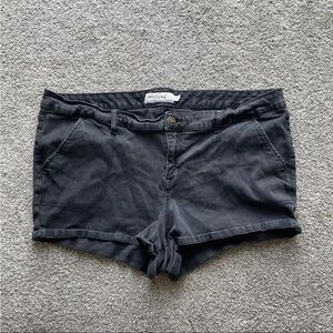 Torrid Jean Shorts women’s Size 24 black Stretch denim Mid Rise 3in Inseam